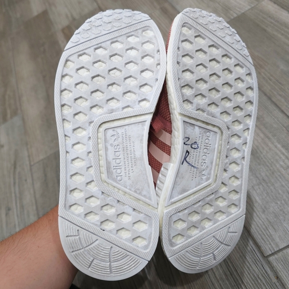 ADIDAS NMD R1 Salmon Raw Pink Sneakers, Lightly Used, Size 6.5 Ladies - Picture 10 of 16